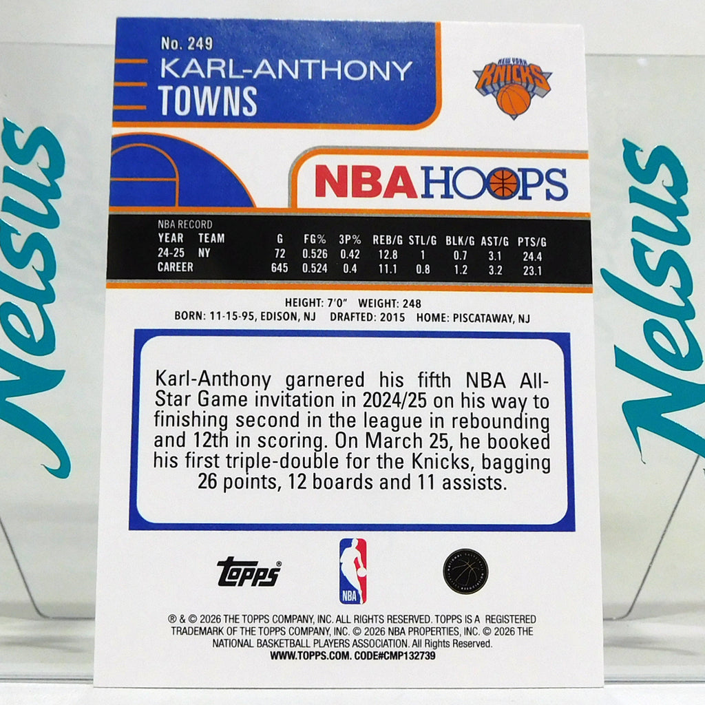 Tarjeta Karl-Anthony Towns • Holografic Refractor • New York Knicks